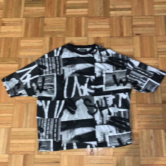 ASOS DESIGN oversized t-shirt with all over photographic and graffiti print - Picture 3 of 4